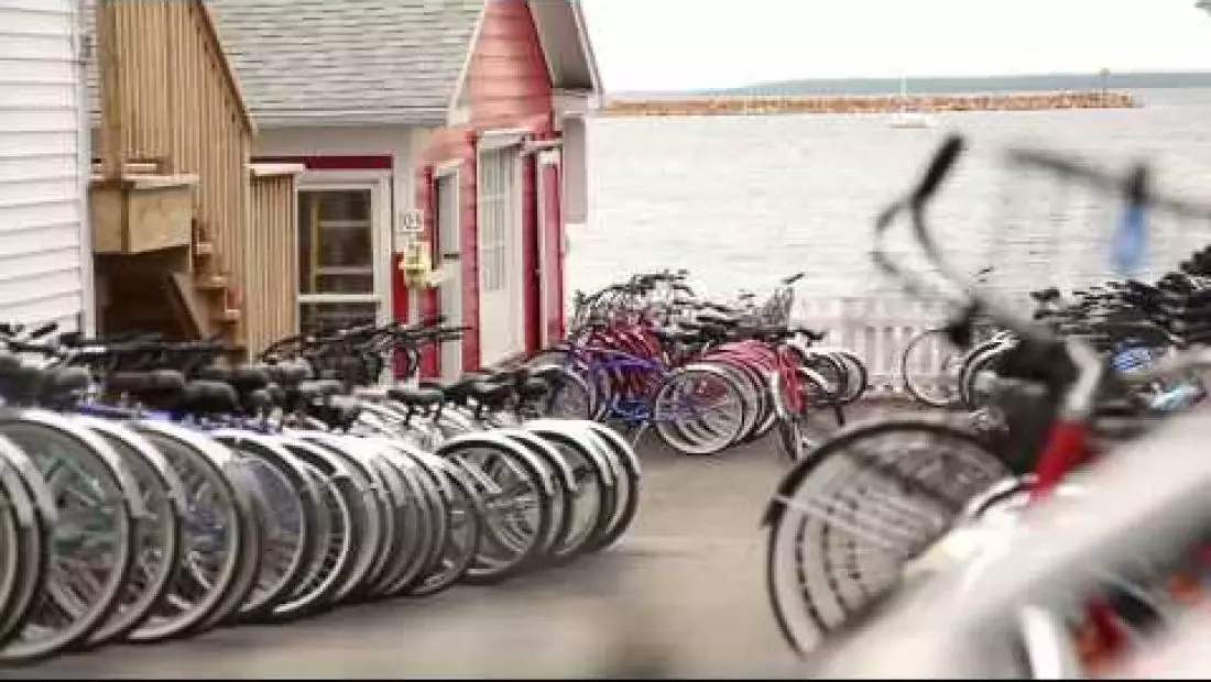 Mackinac Island, Michigan: Island vacation in a historic summer paradise