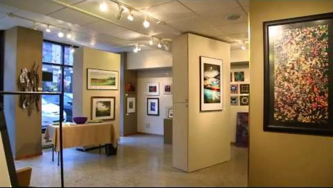 Fargo, North Dakota’s Urban Scene: Art Walk, Nightlife, Dining & Live Music