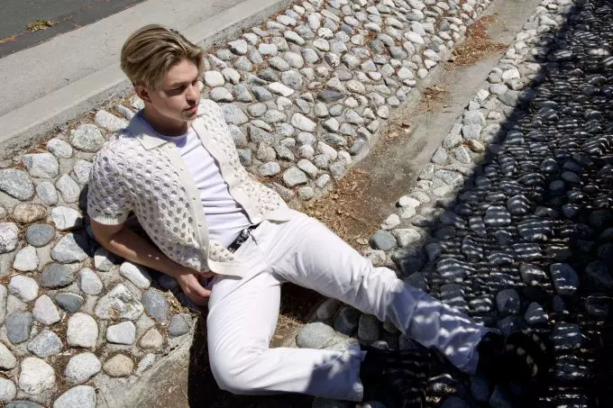 Spoiled rich only son / Fashion forward