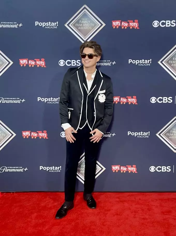 CBS Red Carpet 28th Family Films and Family Awards