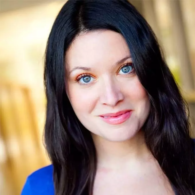 Shannon Ewing, headshot