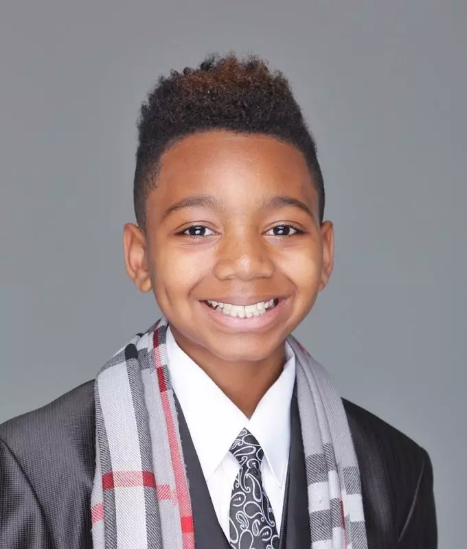 Derrick Gilbert headshot