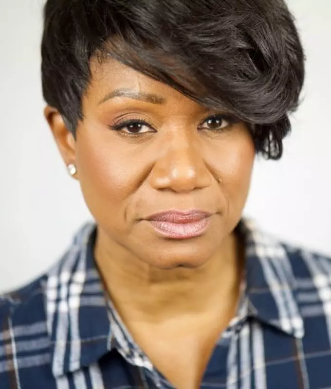 Drue Horne headshot