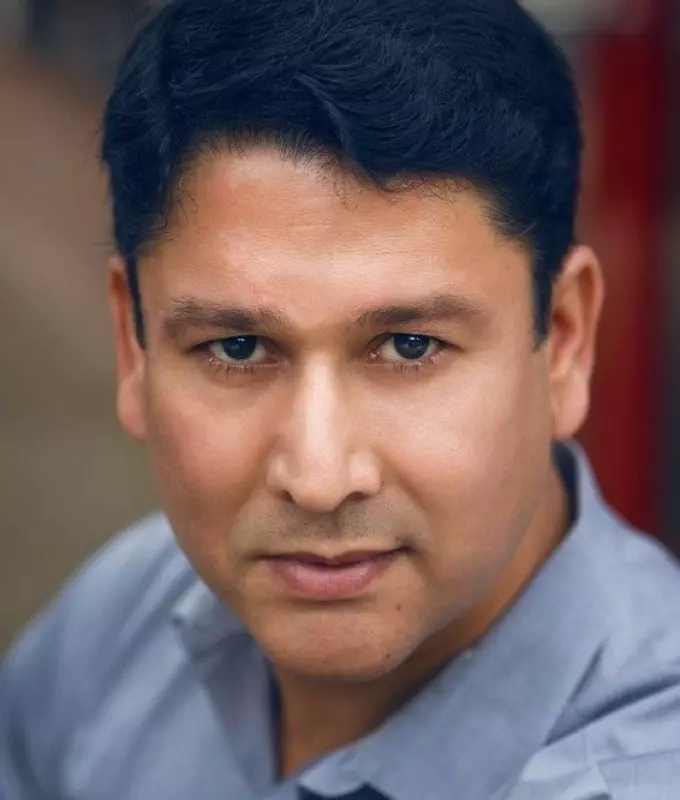 Sonny Chatrath headshot