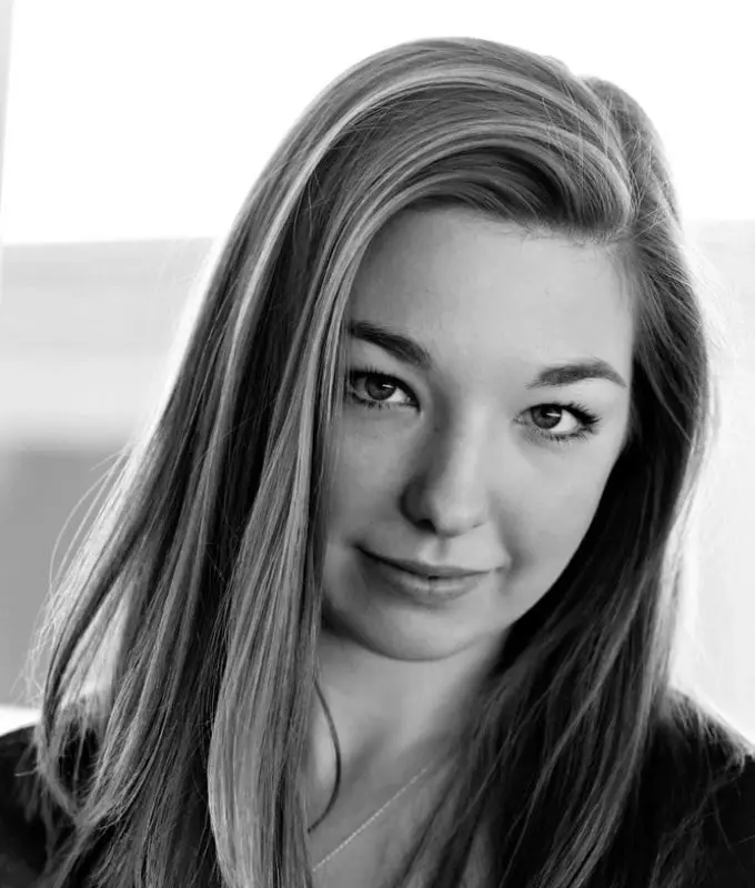 Elizabeth Cassidy headshot