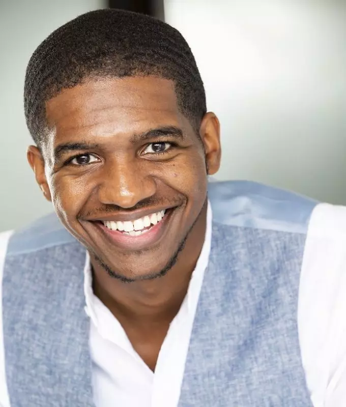 Daniel Tolbert headshot