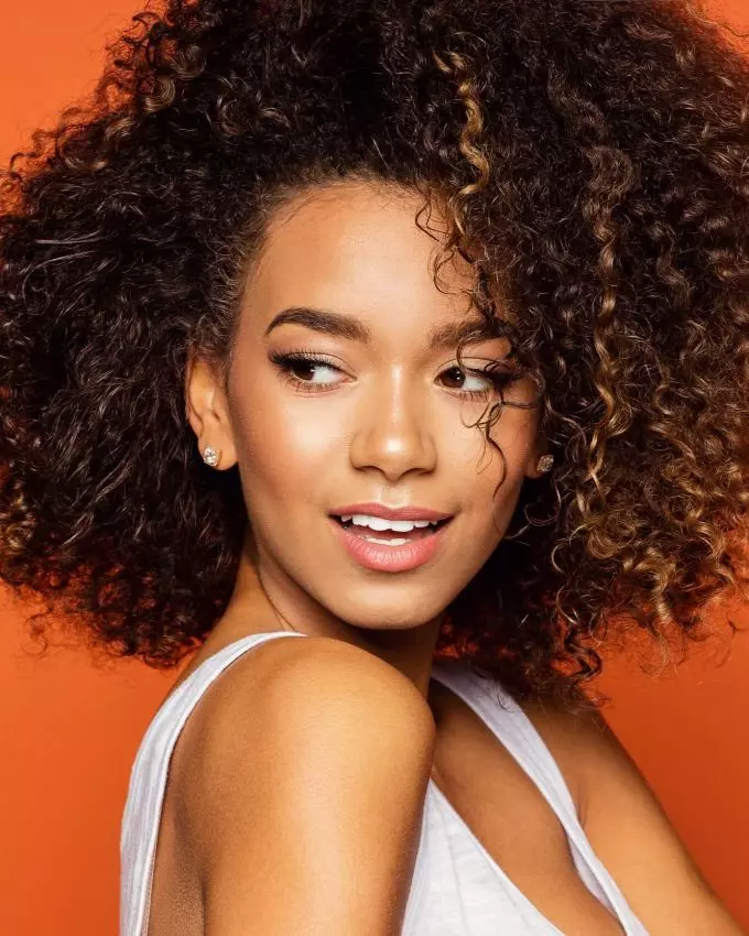 Jane Doe - Model, Actress from Beverly Hills, California