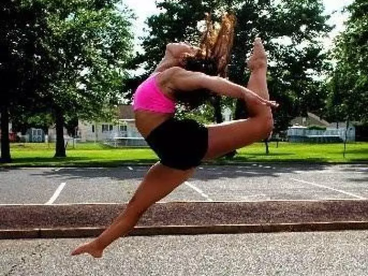 Sarah Maneri, photo 3