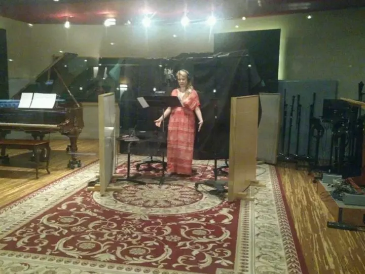 Shannon 'Doe' Ewing Soprano