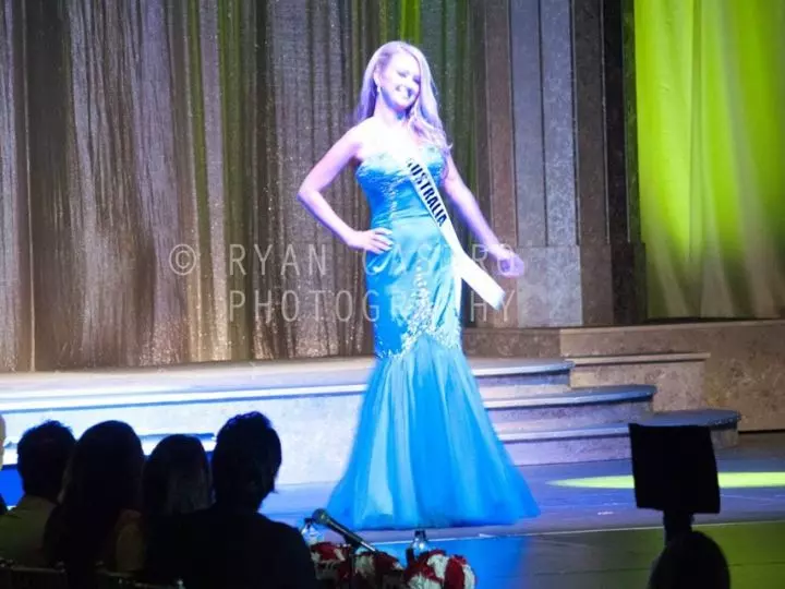 Jessica Dowdeswell, photo 3