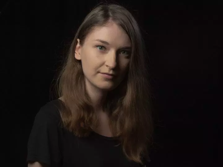 Headshots photo of Amanda Allansson