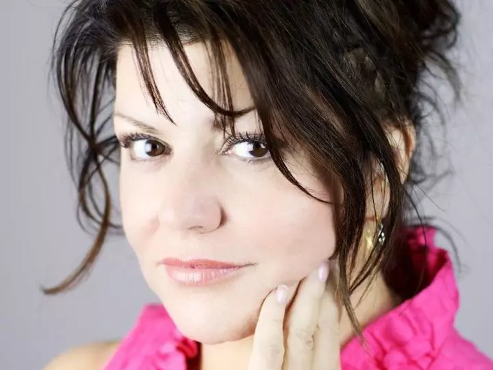 Gina Lee, photo 2