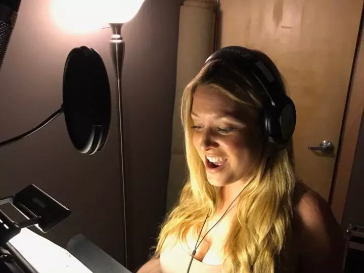 Shannon 'Doe' Ewing Soprano