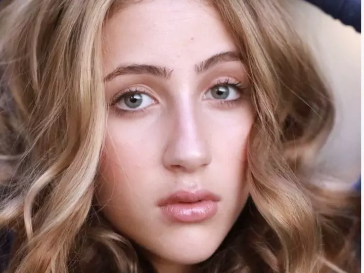 Ava Kolker, photo 21