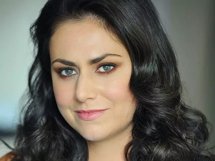 Headshot of Corinne Davies