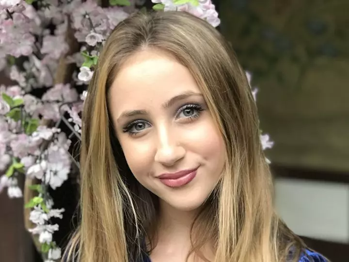 Ava Kolker, photo 22