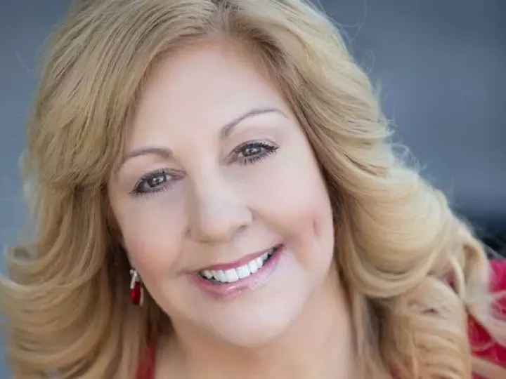 A Headshot 7