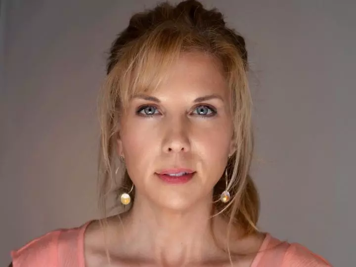 Headshot of Gina Ann