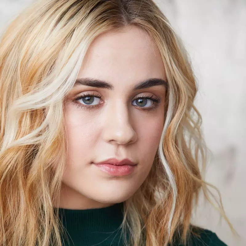 Headshot of Alyssa de Boisblanc