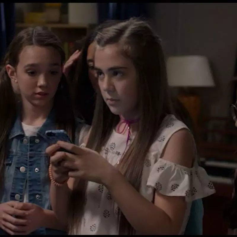 Modern Family "Daddy Issues" 03