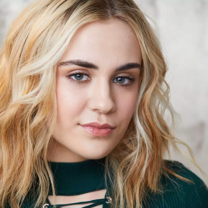 Headshot of Alyssa de Boisblanc